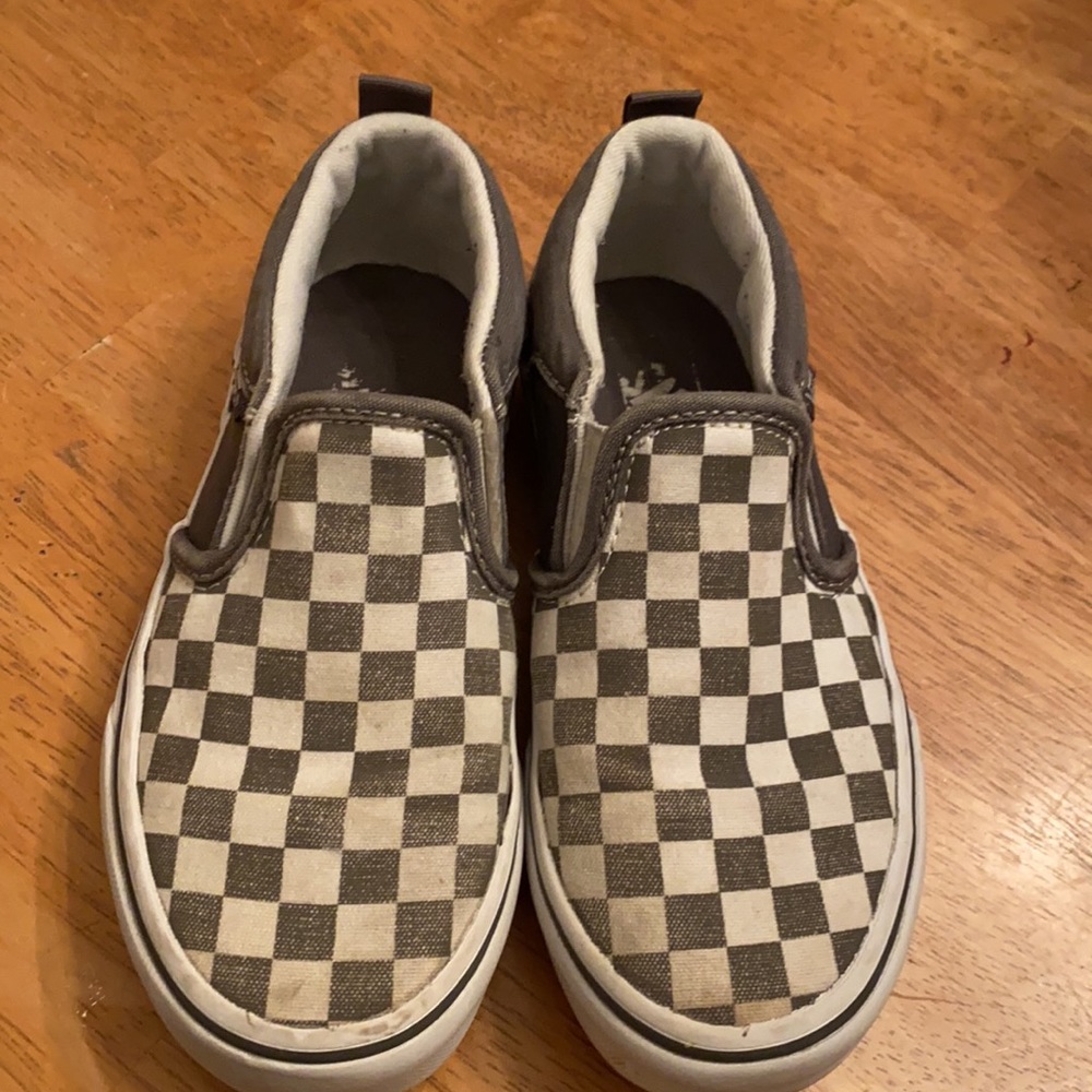 Vans slip on grey & Whiter checkered skate shoe size youth 13 unisex boy/ girl